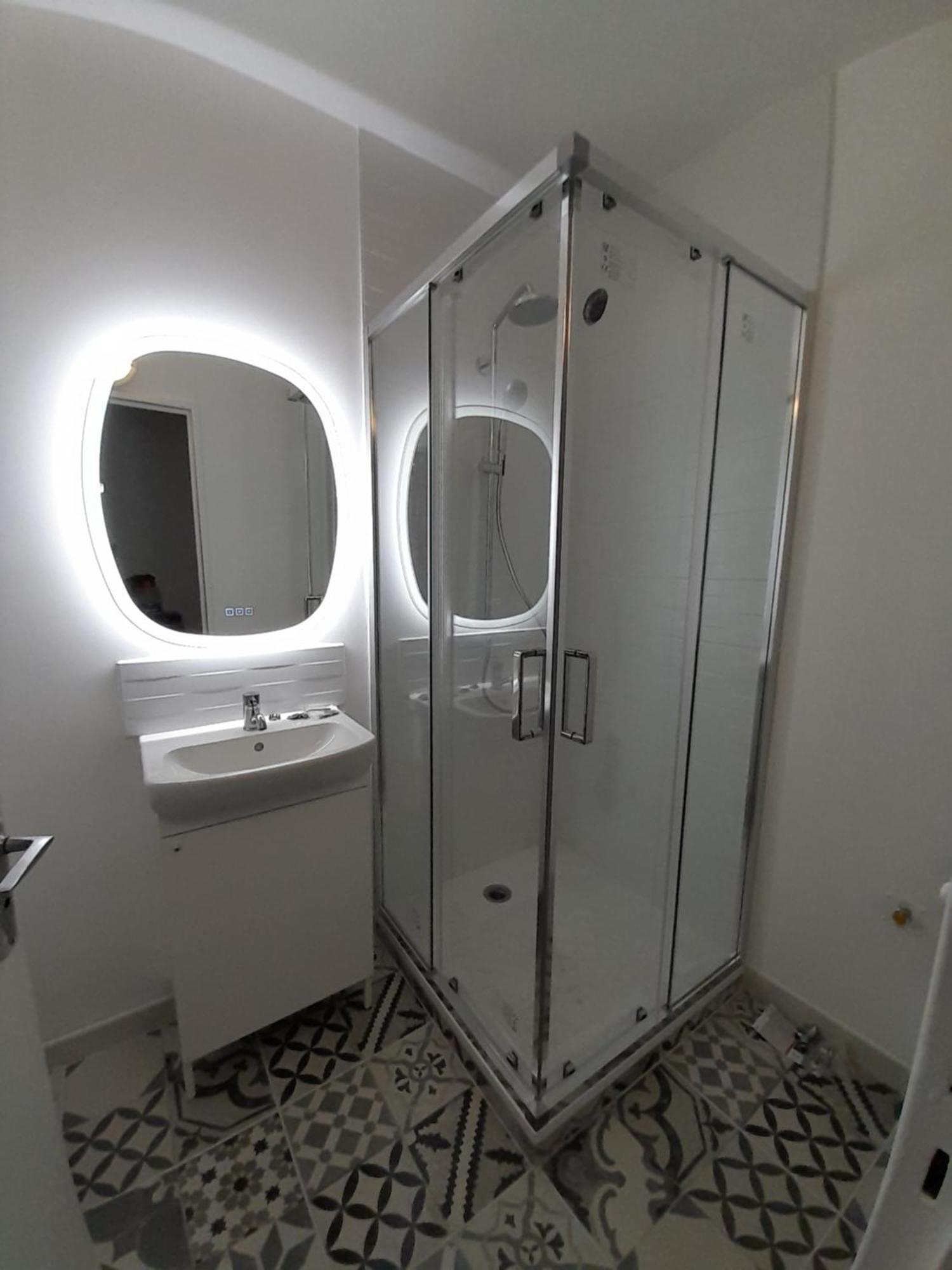 Appartamento Parking Prive,T1 Bis, 10Mn Lyon Centre Villeurbanne Esterno foto